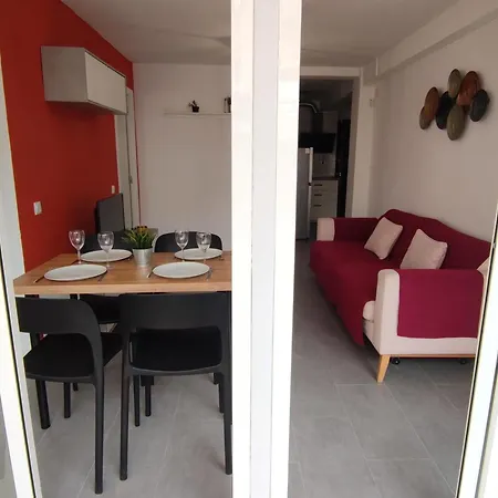 Luminoso Cerca De La Playa Con Terraza Vintage En - Es-209-64 * بلاتجا ذارو