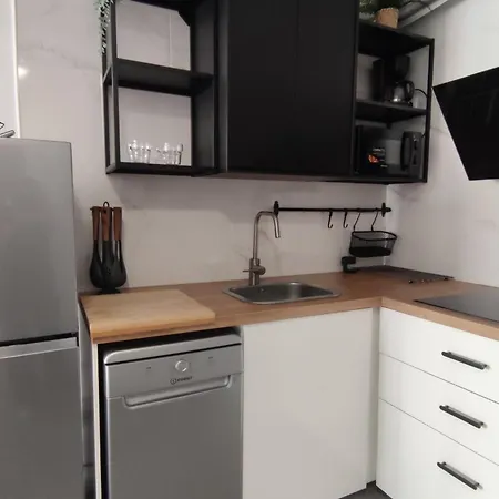 Luminoso Cerca De La Playa Con Terraza Vintage En - Es-209-64 شقة *