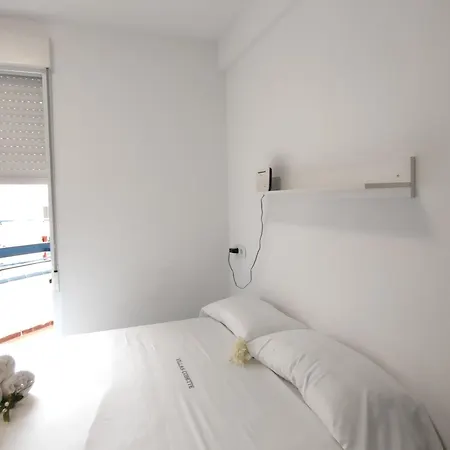 Luminoso Cerca De La Playa Con Terraza Vintage En - Es-209-64 Appartement *